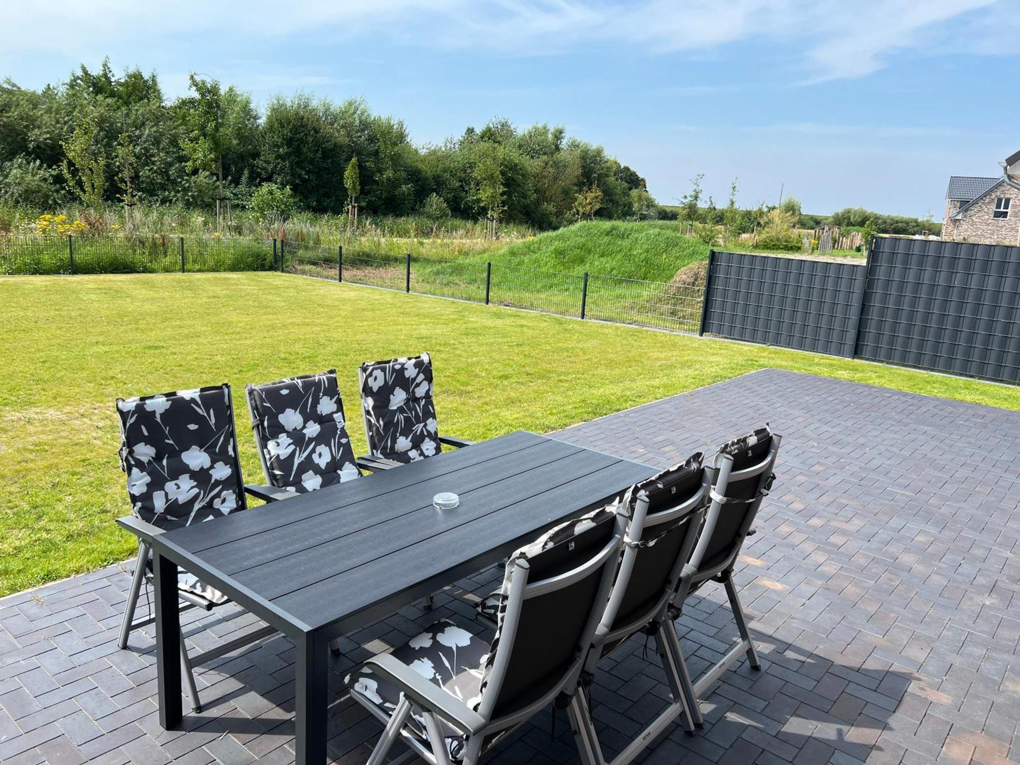 Ferienhaus Enjoy Busum Exterior photo